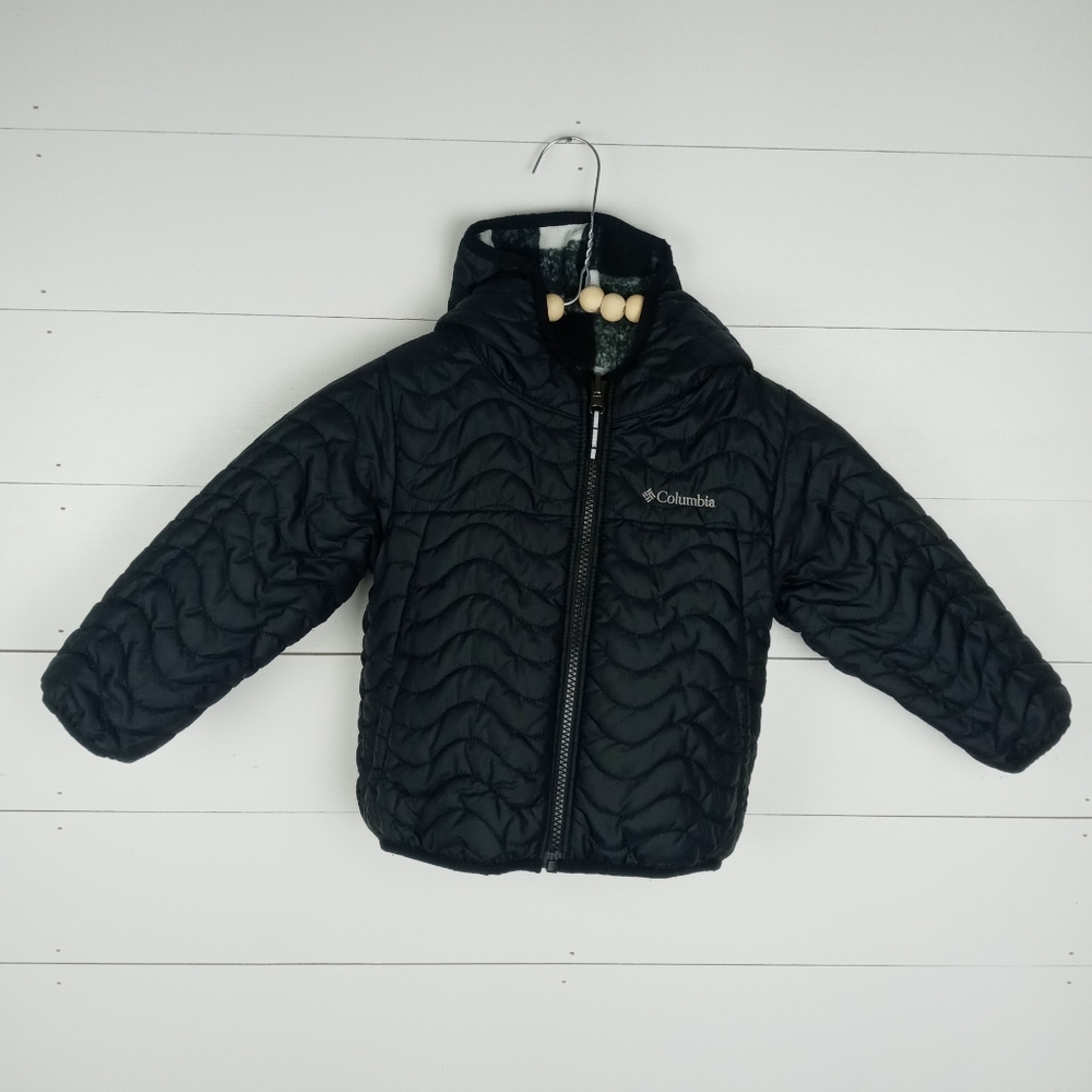 Columbia Girls size 3T reversible winter jacket black ripple stitched